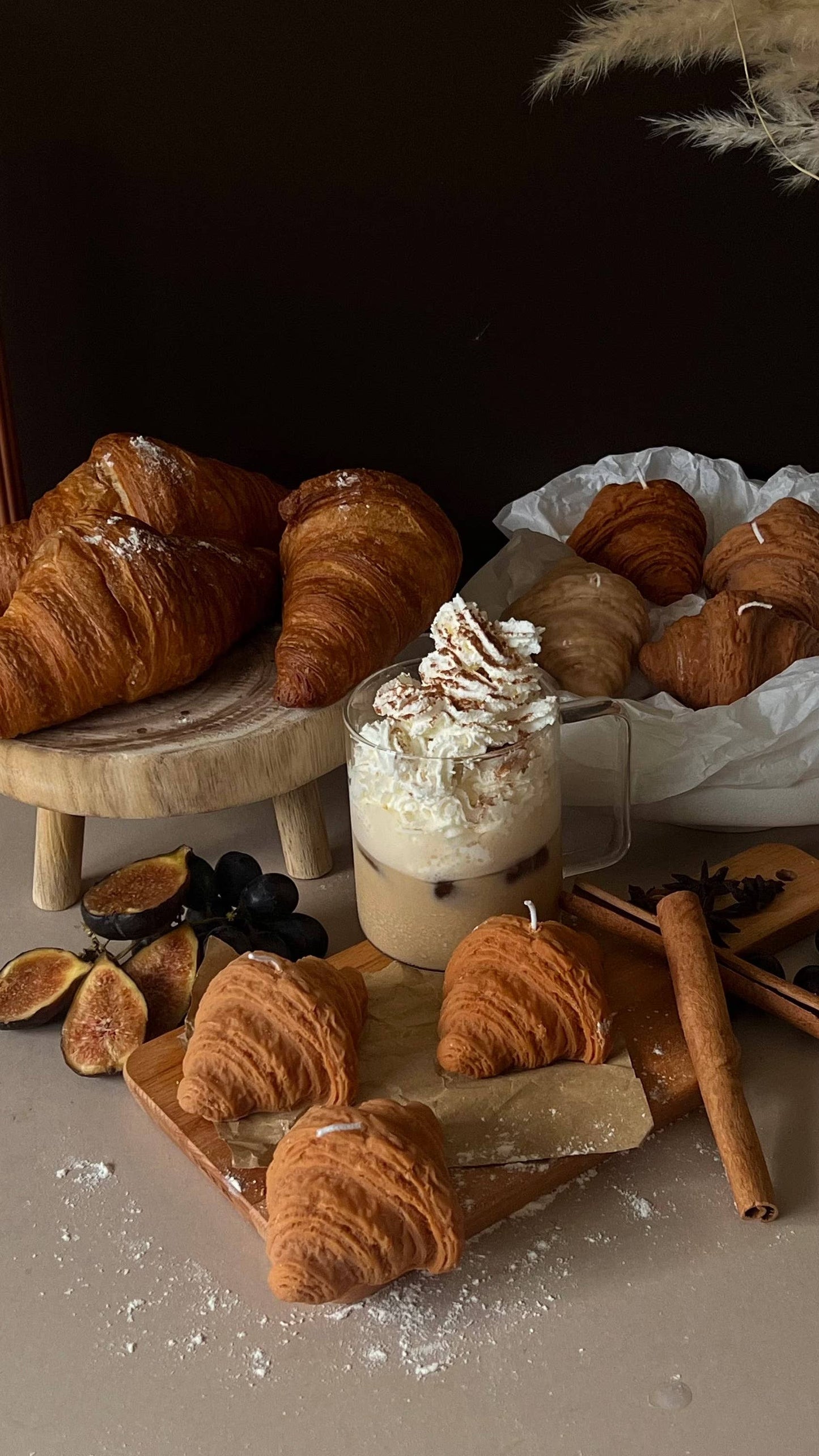 Soy Wax Croissant Candle|Bakery candle|Breakfast candle: White / Cinnamon Vanilla