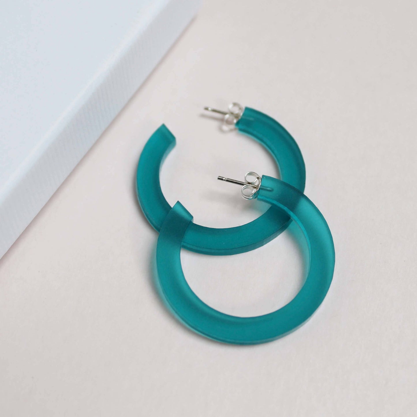 Perspex Colourful Hoop Earrings: Light green