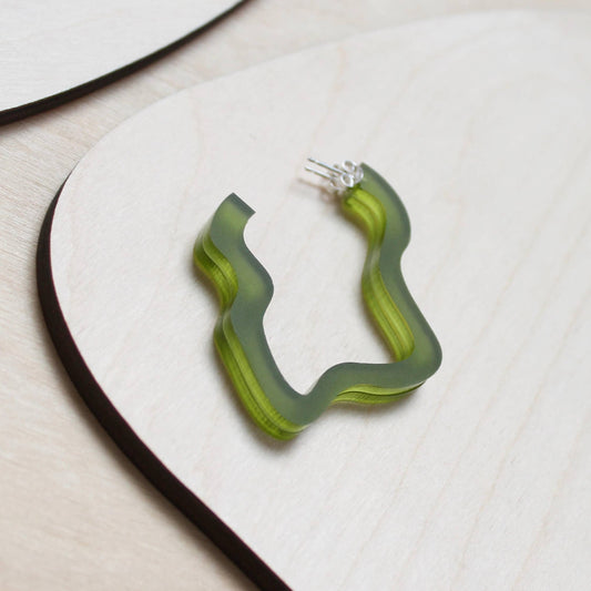 Perspex Squiggle Hoops: Light Green