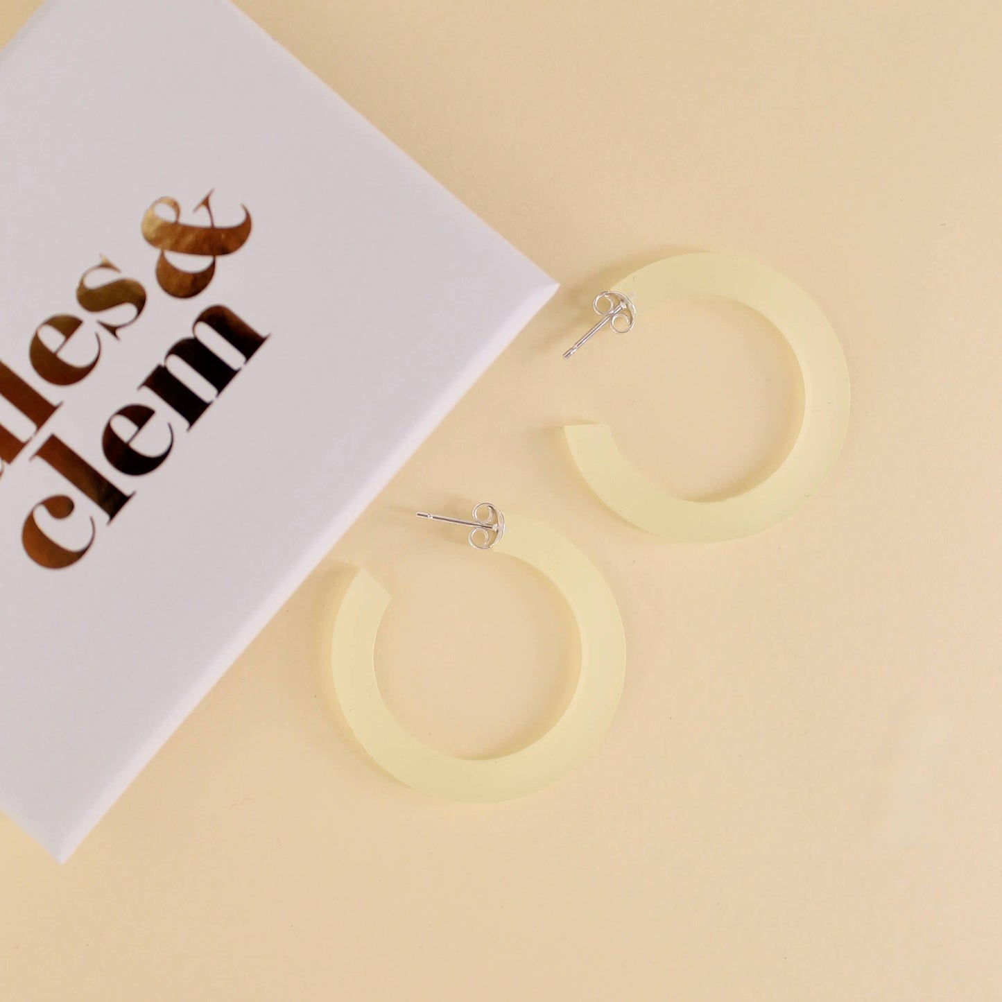 Perspex Colourful Hoop Earrings: Light green