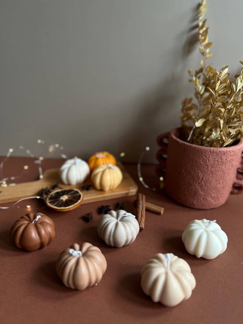 Soy Wax  Autumn Pumpkin Candle - Scented (7.5cm x 4.5cm): Cream / Pumpkin Spice