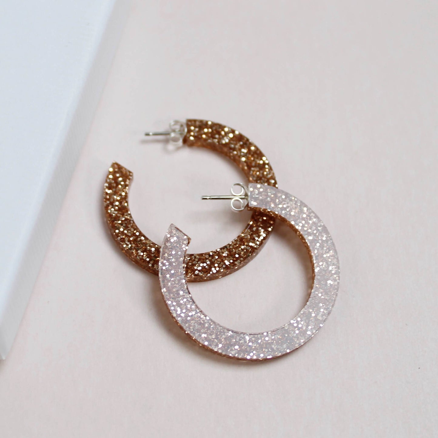 Perspex Colourful Hoop Earrings: Light green