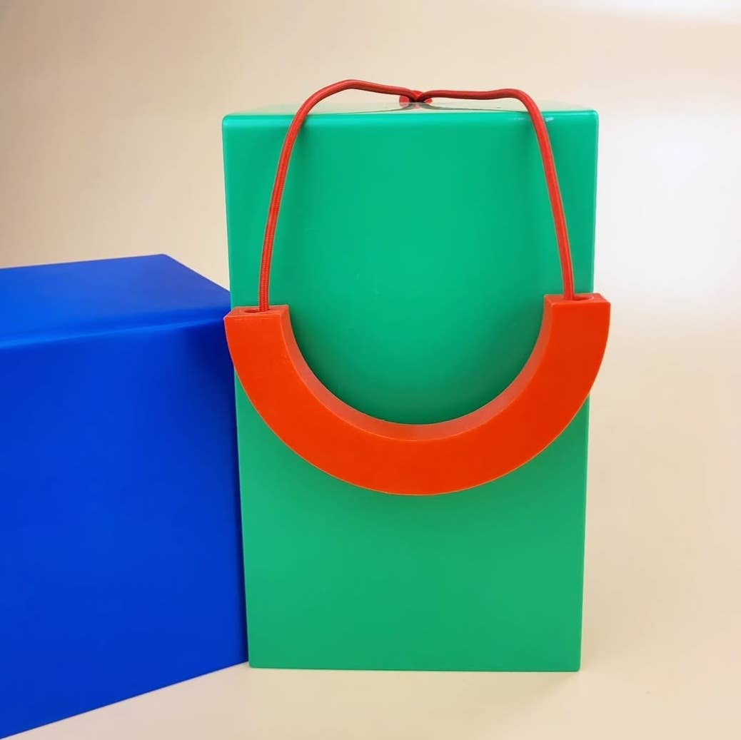 Curve Necklace : Red