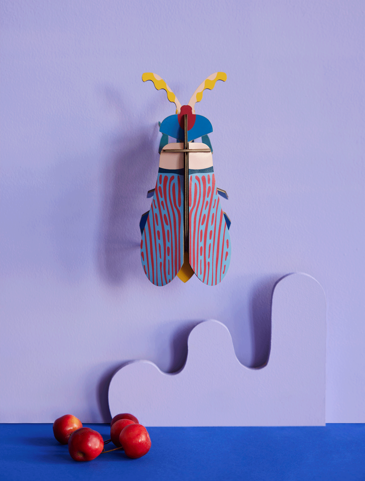 Studio Roof Insect (S) - Striped Wing Beetle