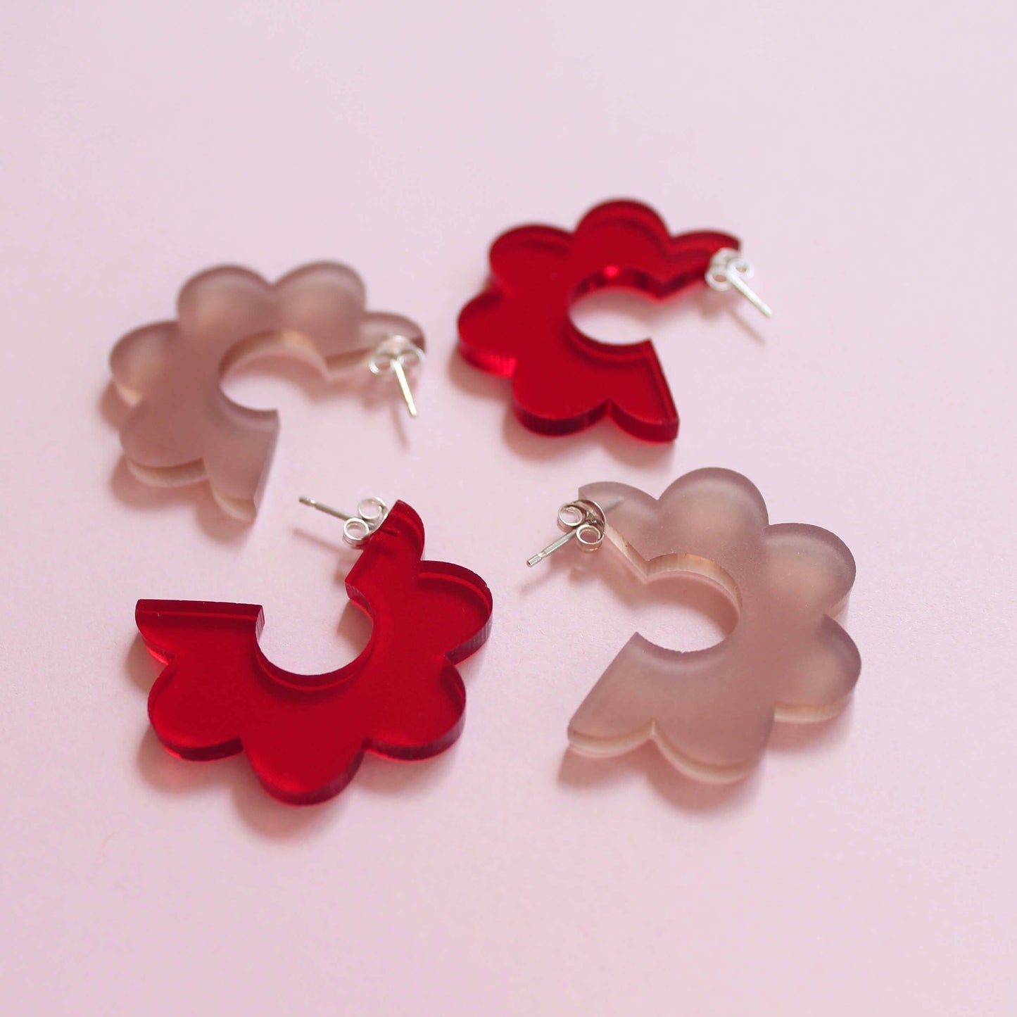 Perspex Scallop hoop earrings: Light Green