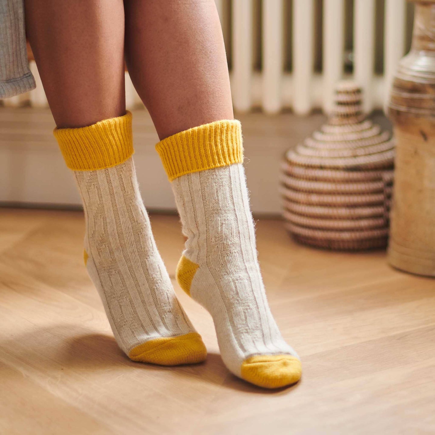 Cashmere Blend Slouch Socks: Gold / coral