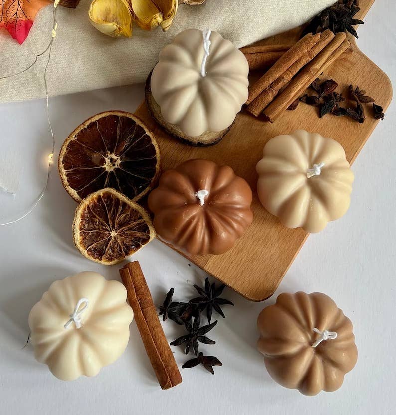 Soy Wax  Autumn Pumpkin Candle - Scented (7.5cm x 4.5cm): Pastel Orange / Pumpkin Caramel Latte