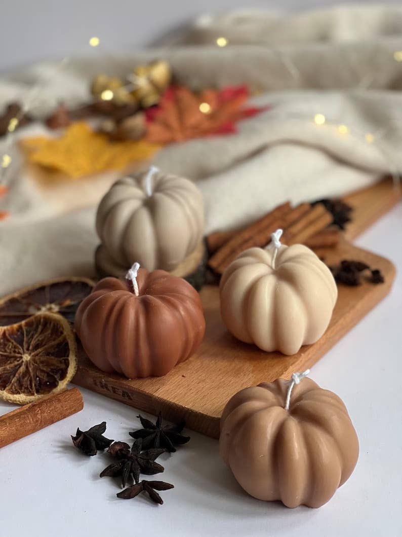 Soy Wax  Autumn Pumpkin Candle - Scented (7.5cm x 4.5cm): Cream / Pumpkin Spice